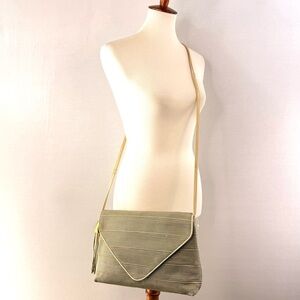 Americana by Sharif Beige Gold Flap Crossbody Bag with Tassel NWOT